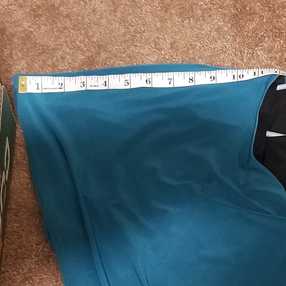 COPY - Colorblock V Neck Dress - Picture 8 of 12